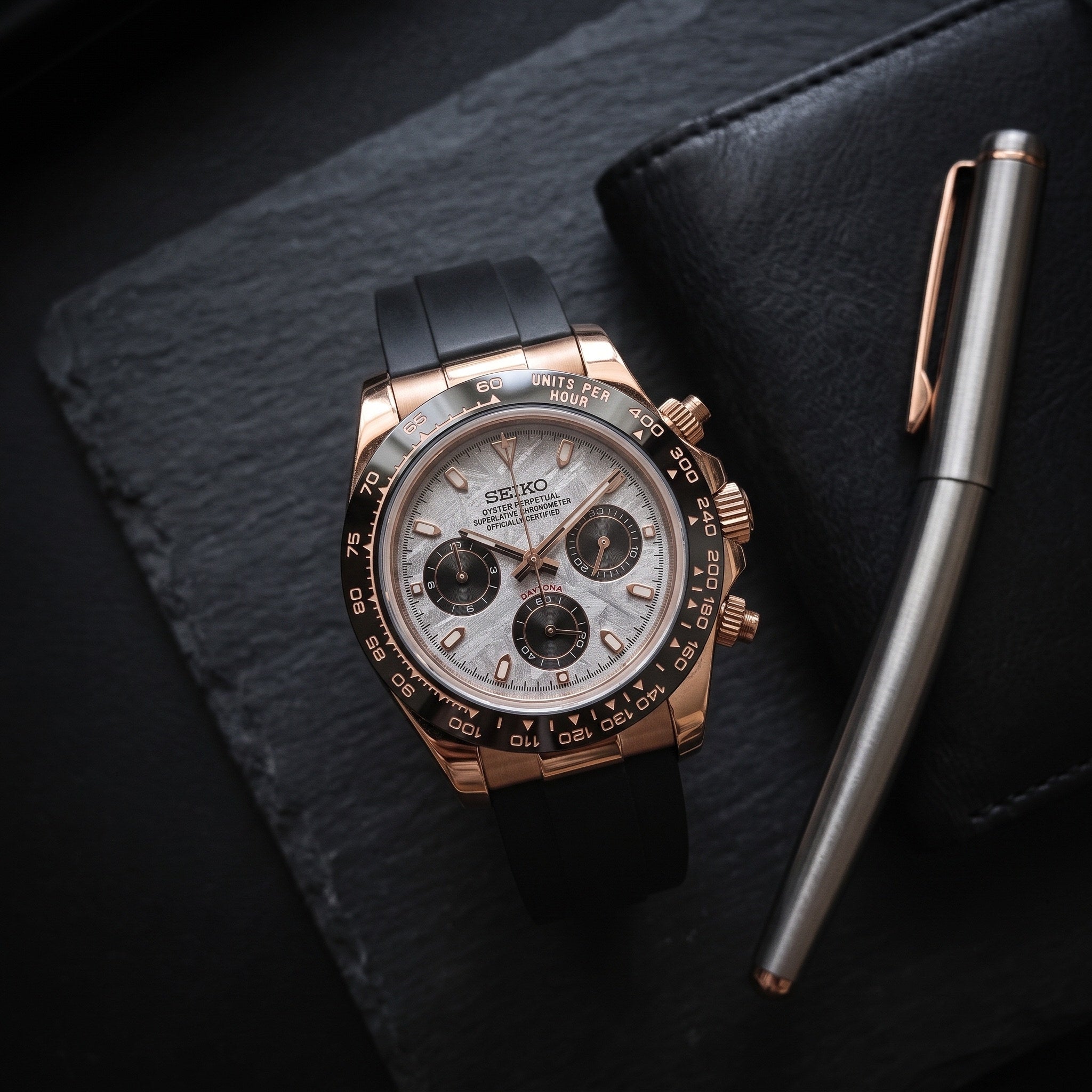 Tona Mod – Two-Tone Rose Gold · White Panda Dial – 40mm – Chronograph – lifestyle flat lay